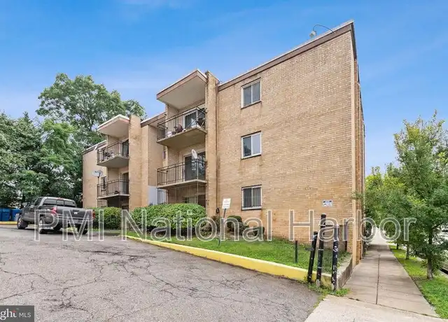 Property at 5106 F St SE #3, Washington, DC, 20019, 2 beds, 1 bath, [object Object]