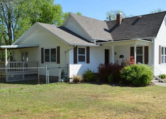 Property at 1015 W 6th St, Joplin, MO, 64801, 2 beds, 1 bath, [object Object]