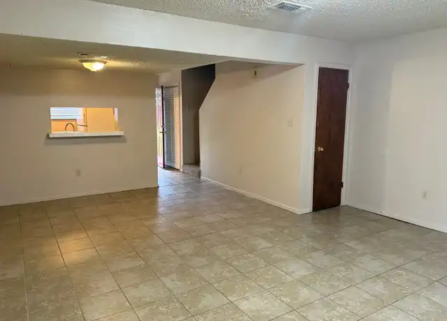 Property at 8911 G S R I Ave, Baton Rouge, LA, 70810, 2 beds, 2 baths, [object Object]