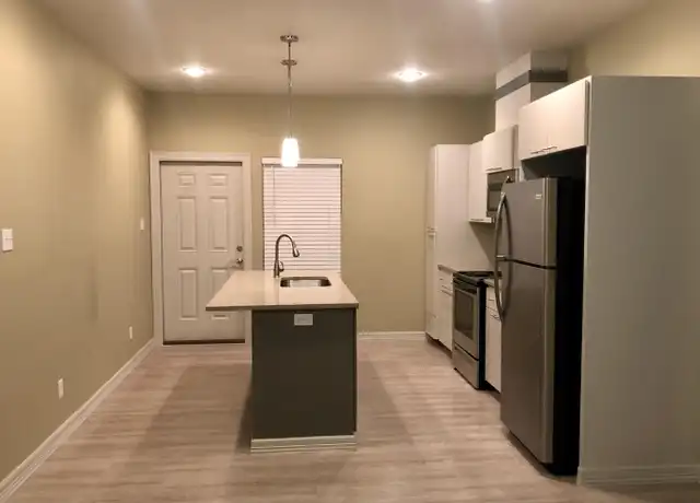 Property at 705 Murphy Ave Unit 2, Donna, TX, 78537, 2 beds, 1 bath, [object Object]