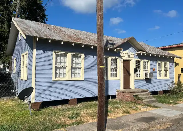 Property at 210 Hacker St, New Iberia, LA, 70560, 2 beds, 1 bath, [object Object]