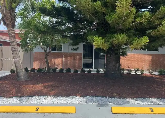 Property at 226 NE 25th Ave #1, Pompano Beach, FL, 33062, 2 beds, 1 bath, [object Object]