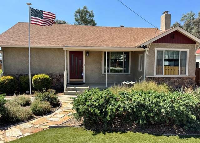 Photo of 250 N Wateka St, San Jacinto, CA 92583