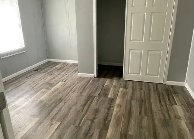 Property at 1523 E Washington St Unit 1, Muncie, IN, 47305, 3 beds, 1 bath, [object Object]