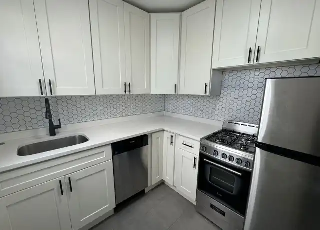 Property at 87 Winthrop Shore Dr #10, Winthrop, MA, 02152, 1 bed, 1 bath, [object Object]