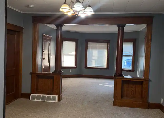 Property at 41 Elm St Unit 1, Webster, MA, 01570, 3 beds, 1 bath, [object Object]