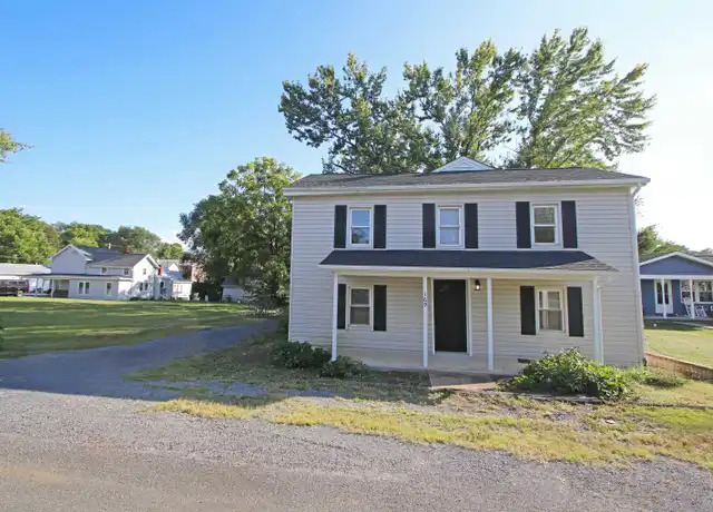 Property at 169 W Lee St, New Market, VA, 22844, 4 beds, 2.5 baths, [object Object]