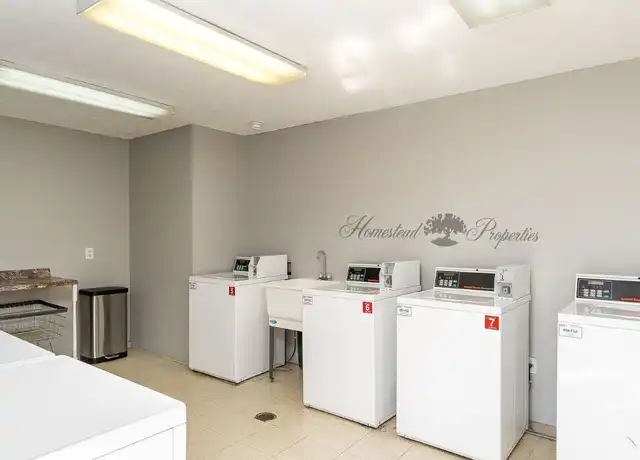 Property at 108 Banks Rd Unit 1, Johnson City, TN, 37601, 1 bed, 1 bath, [object Object]