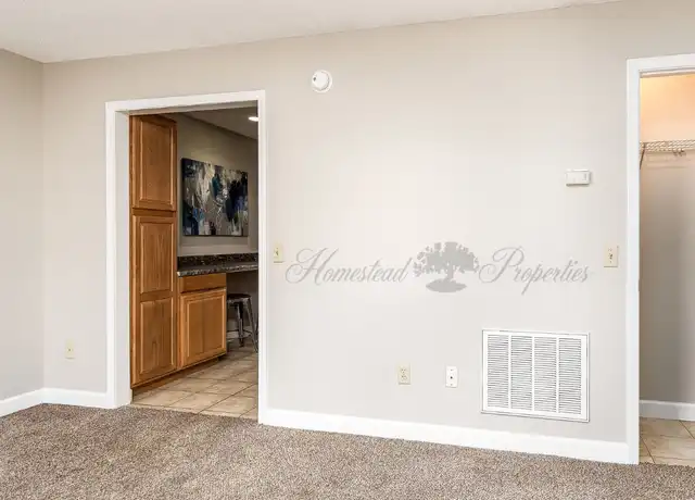 Property at 108 Banks Rd Unit 1, Johnson City, TN, 37601, 1 bed, 1 bath, [object Object]
