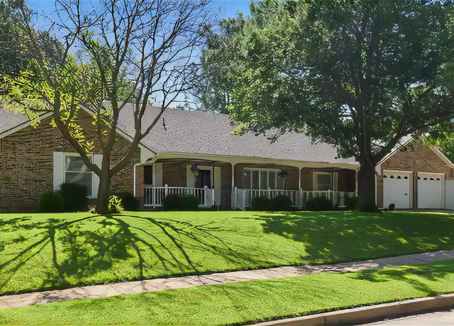 Property at 2205 Cardinal Rd, Ponca City, OK, 74604, 3 beds, 3 baths, [object Object]