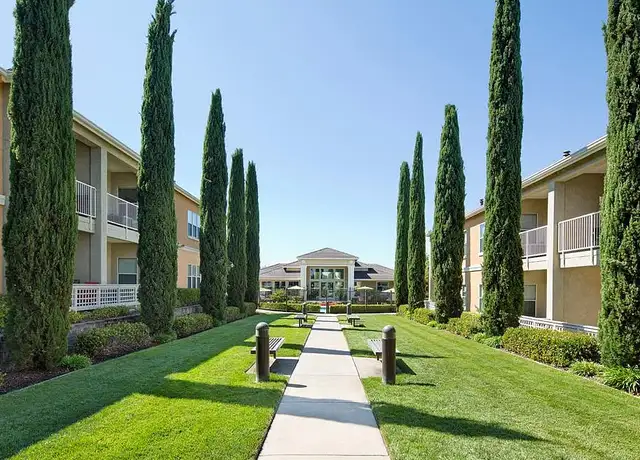 Photo of 1550 Iron Point Rd, Folsom, CA 95630