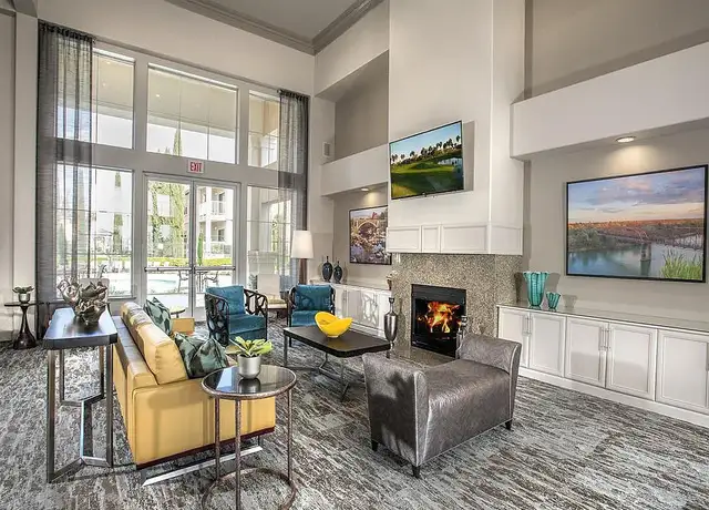 Photo of 1550 Iron Point Rd, Folsom, CA 95630