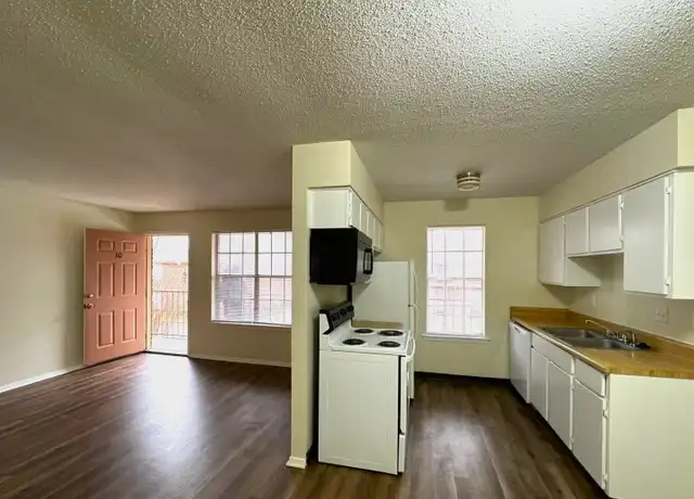 Property at 3614 Forest Ave #02, Memphis, TN, 38122, 2 beds, 1 bath, [object Object]