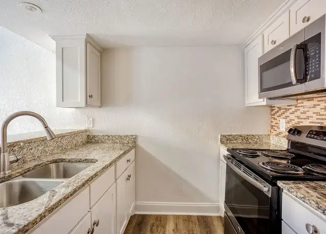 Property at Hubbards Ridge - 4351 Point Blvd, Garland, TX, 75043, 1-2 bed, 1-2 bath, [object Object]
