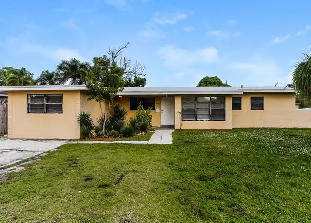 Property at 570 SW 31st Ave, Fort Lauderdale, FL, 33312, 4 beds, 2 baths, [object Object]