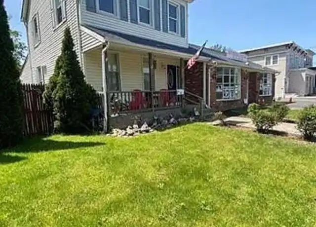 Property at 9-11 Old Lake Rd Unit 11 2nd Flr, Valley Cottage, NY, 10989, 1 bed, 1 bath, [object Object]