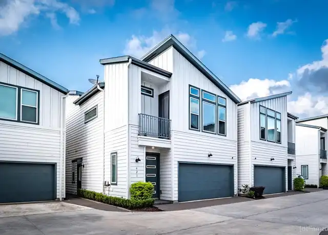 Property at 621 Press St, Houston, TX, 77020, 2 beds, 2.5 baths, [object Object]