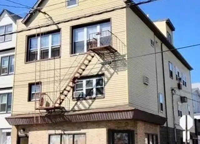 Property at 389 E Ave Unit 4, Bayonne, NJ, 07002, 1 bed, 1 bath, [object Object]