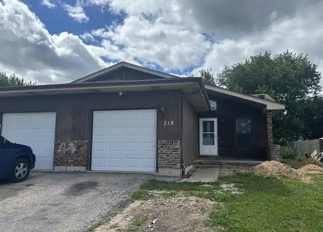 Property at 718 Michigan Ave #718, South Elgin, IL, 60177, 3 beds, 2 baths, [object Object]