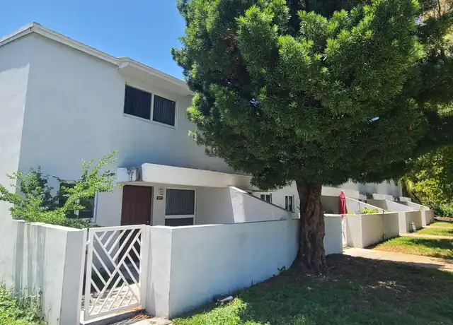 Property at 1977 NW 5th Pl #408, Miami, FL, 33136, 4 beds, 1.5 baths, [object Object]