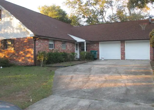 Property at 733 Bradford Dr, Fort Walton Beach, FL, 32547, 5 beds, 3 baths, [object Object]