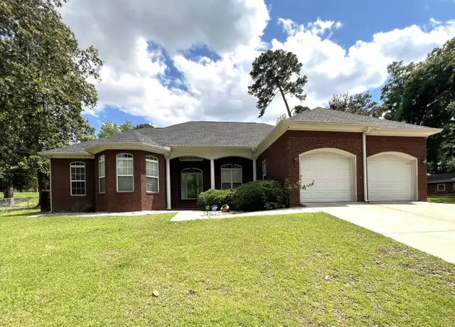 Property at 123 W Edgewood Dr, Enterprise, AL, 36330, 4 beds, 2.5 baths, [object Object]