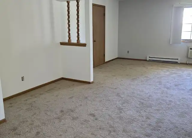 Property at S69W15132 Cornell Cir Unit 06, Muskego, WI, 53150, 2 beds, 1 bath, [object Object]