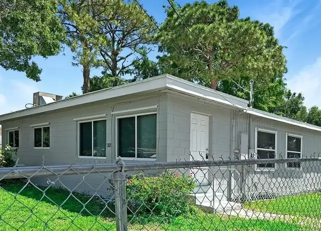 Property at 1824 S 29th St, Fort Pierce, FL, 34947, 3 beds, 2 baths, [object Object]
