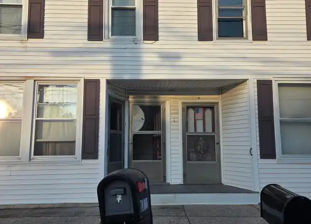 Property at 7 N Main St Unit 2, Stewartstown, PA, 17363, 2 beds, 1 bath, [object Object]