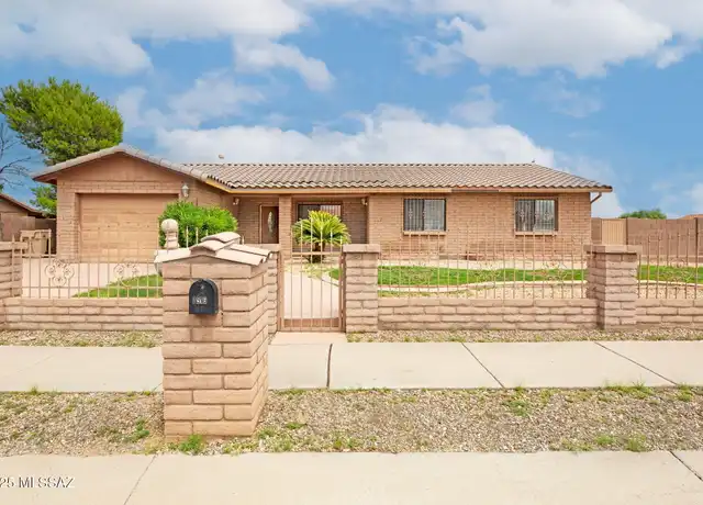 Property at 7516 W Tenderfoot Dr, Tucson, AZ, 85757, 3 beds, 2 baths, [object Object]