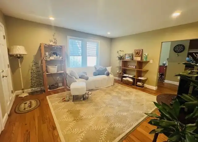 Property at 7 Rice St Unit 1, Brookline, MA, 02445, 2 beds, 1 bath, [object Object]