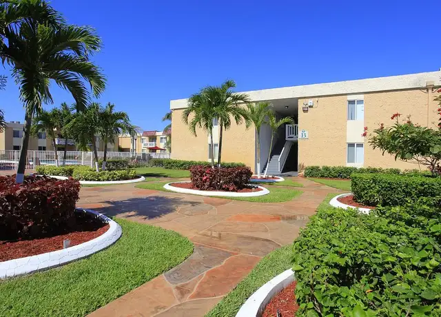 Photo of 250 W Sample Rd, Pompano Beach, FL 33064