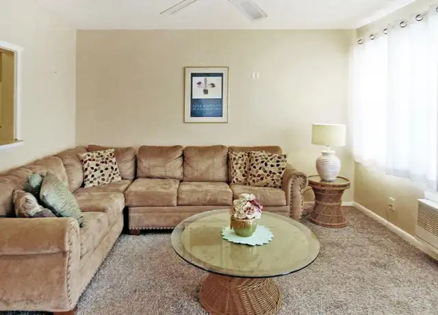 Property at 326 Newport V #326, Deerfield Beach, FL, 33442, 1 bed, 1 bath, [object Object]
