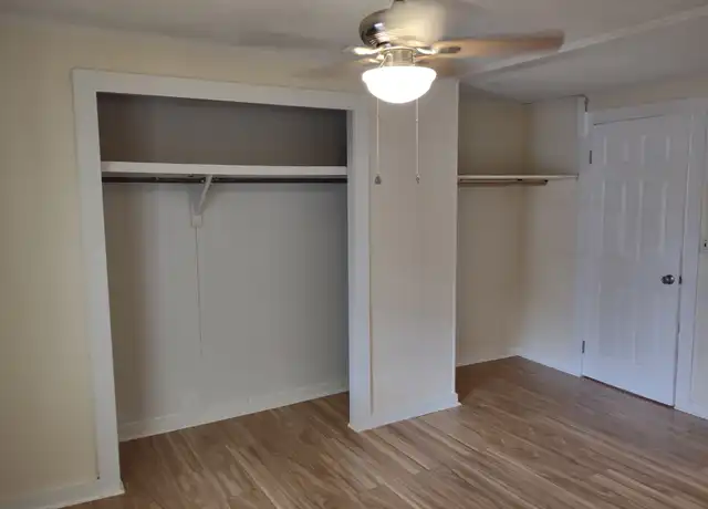 Property at 860 Terrace Dr, Canton, NC, 28716, 3 beds, 2 baths, [object Object]