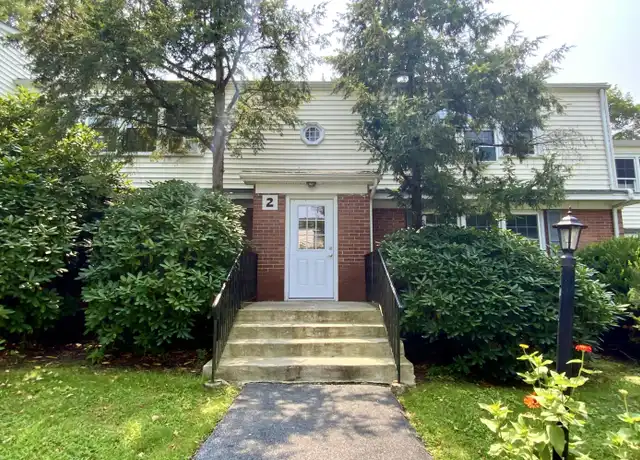 Property at 2 Huguenot St Apt 4, New Paltz, NY, 12561, 1 bed, 1 bath, [object Object]