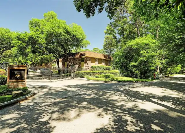 Property at 8978 Chatsworth Dr #8978, Houston, TX, 77024, 2 beds, 2.5 baths, [object Object]