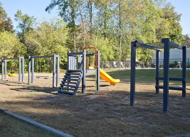 Photo of 170 Smyrna Powder Springs Rd SE, Smyrna, GA 30082