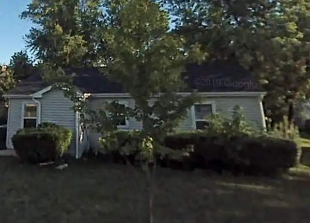 Property at 30 Hennings Ct, Antioch, IL, 60002, 3 beds, 1 bath, [object Object]