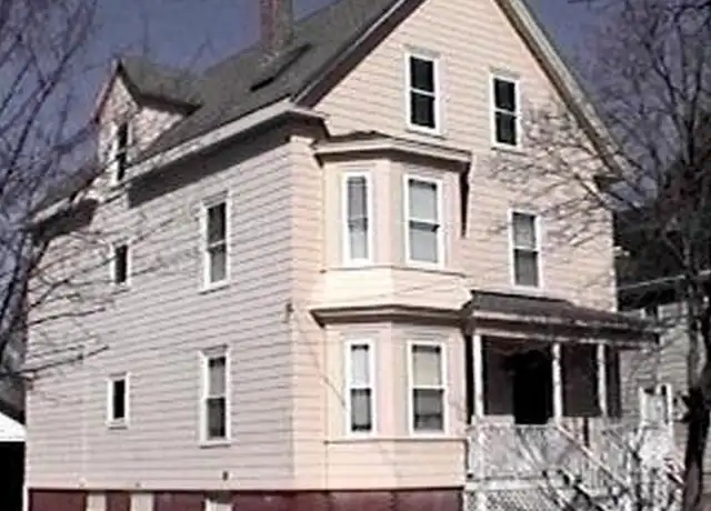 Property at 74 Robinson St Unit 2, Lynn, MA, 01905, 2 beds, 1 bath, [object Object]