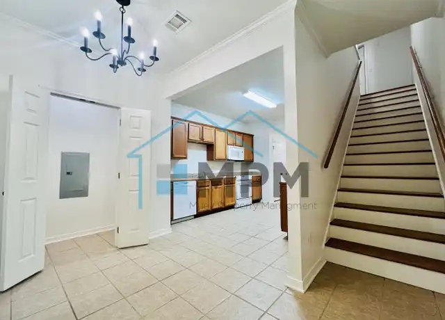 Property at 207 N McGuire Ave, Monroe, LA, 71203, 2 beds, 2.5 baths, [object Object]