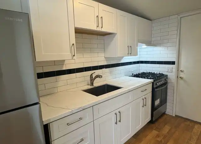 Property at 62 NW Lake Pl Unit B, Bend, OR, 97703, 0 beds, 1 bath, [object Object]