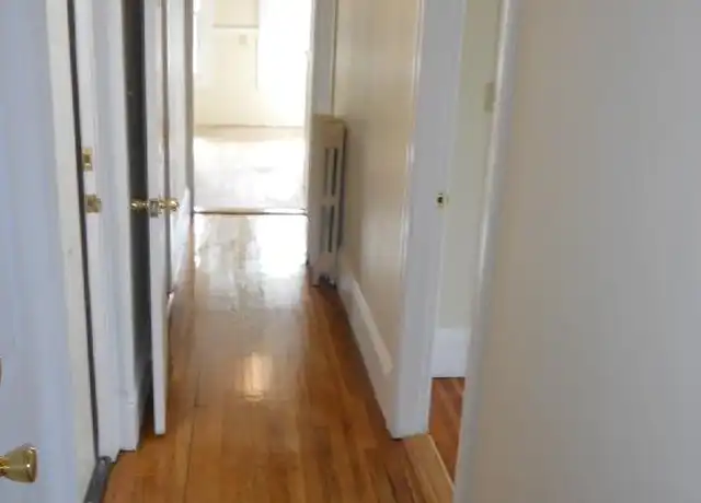 Property at 15 Oakes St Unit 3R, Everett, MA, 02149, 3 beds, 1 bath, [object Object]