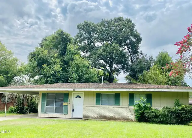 Property at 912 Choctaw Dr, Opelousas, LA, 70570, 3 beds, 1.5 baths, [object Object]