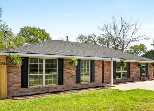 Property at 1403 Penny St, Austin, TX, 78721, 3 beds, 2.5 baths, [object Object]