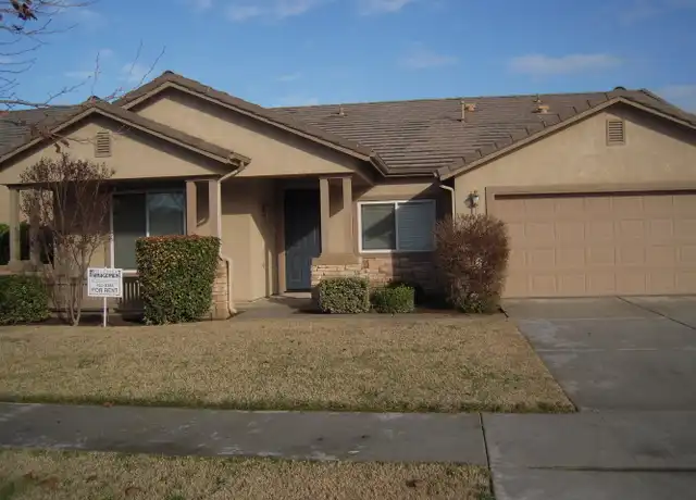 Property at 844 W Kimball Ave, Visalia, CA, 93277, 4 beds, 2 baths, [object Object]