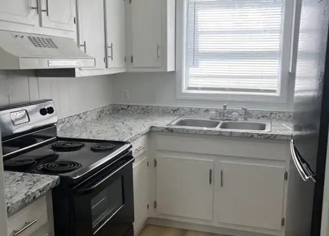 Property at 713 N Coffee Rd, Nashville, GA, 31639, 2 beds, 1 bath, [object Object]