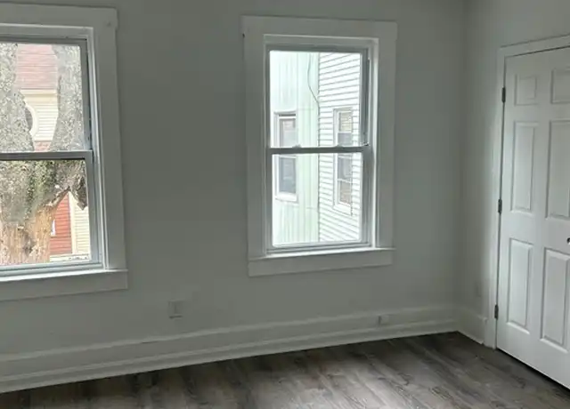 Property at 126 Lincoln St Unit 1L, Worcester, MA, 01605, 2 beds, 1 bath, [object Object]