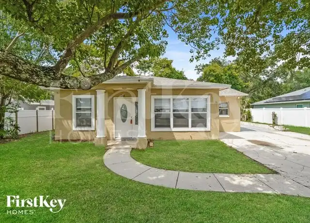 Property at 561 Monroe Ave, Apopka, FL, 32703, 3 beds, 2.5 baths, [object Object]
