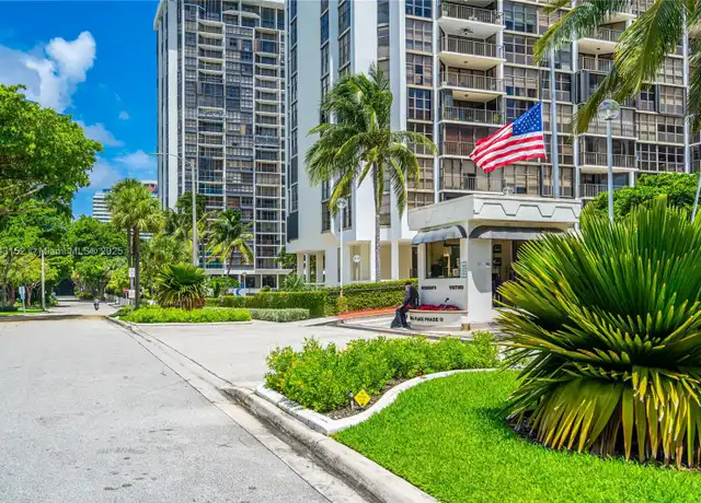 Property at 1915 Brickell Ave Unit C911, Miami, FL, 33129, 2 beds, 2 baths, [object Object]