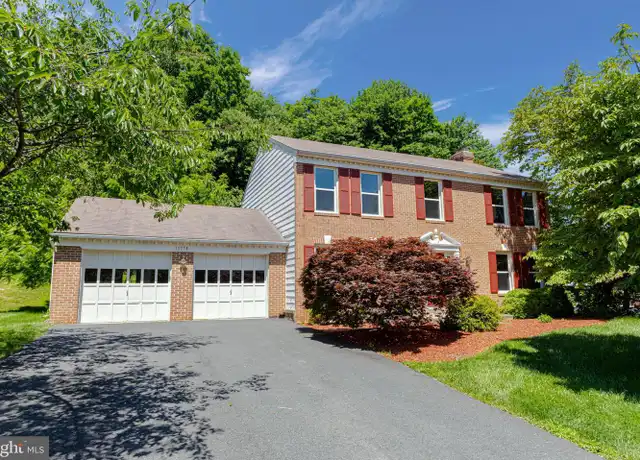Property at 11778 Hollyview Dr, Great Falls, VA, 22066, 5 beds, 3.5 baths, [object Object]